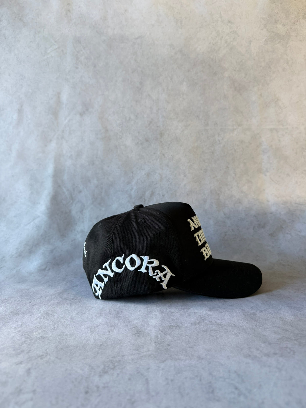 CAPPELLO AFFIANCATO