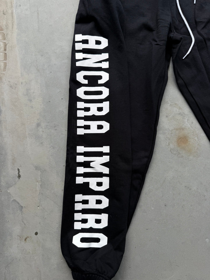ANCORA OVERSIZED LOUNGER SWEATPANTS