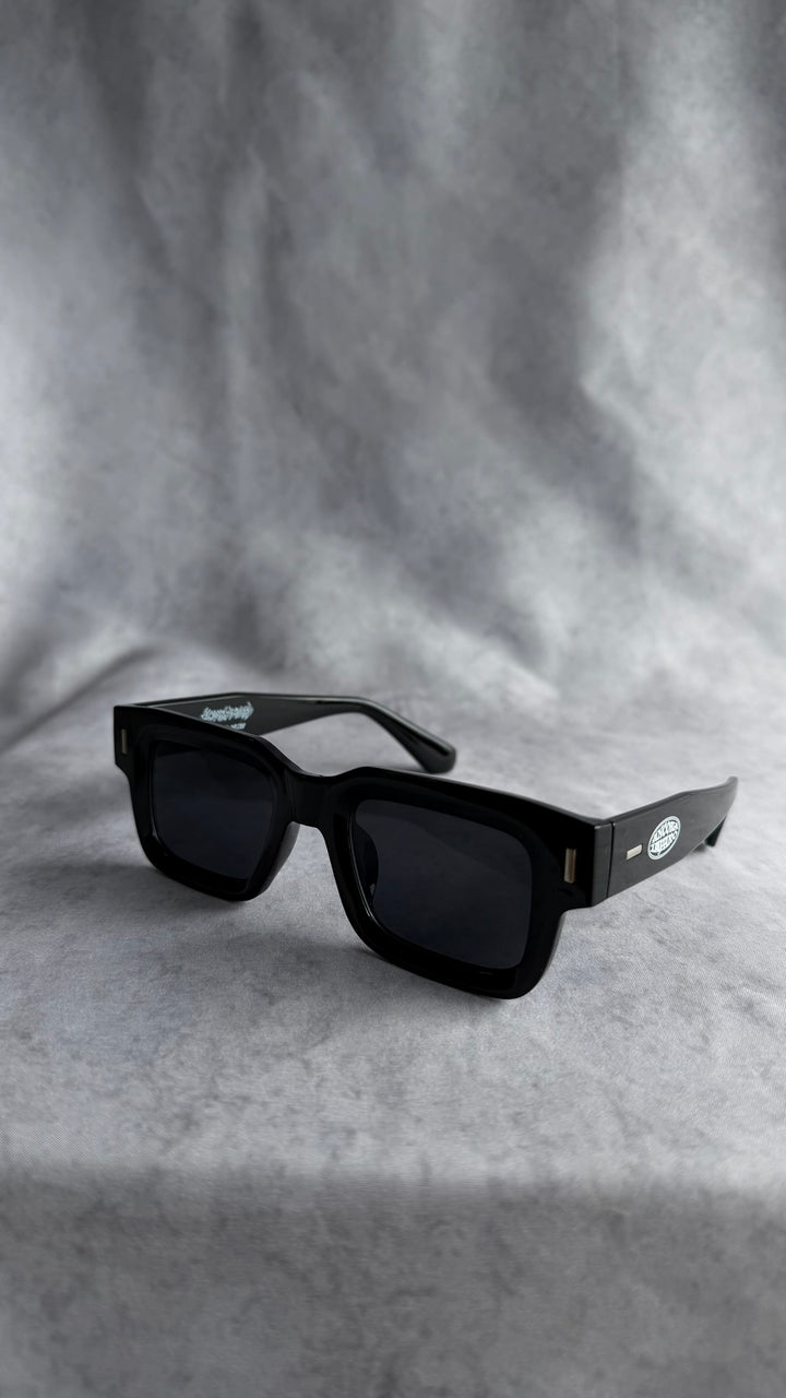 OVAL SUNGLASSES