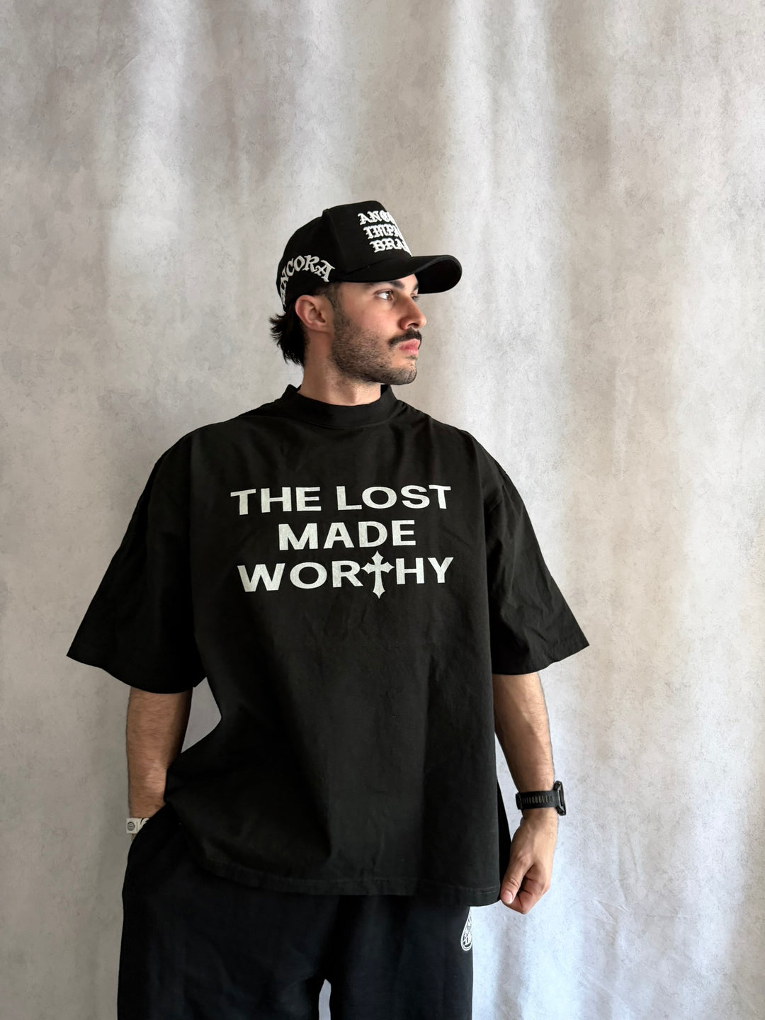 LOST MADE WORTHY TEE IN BLACK