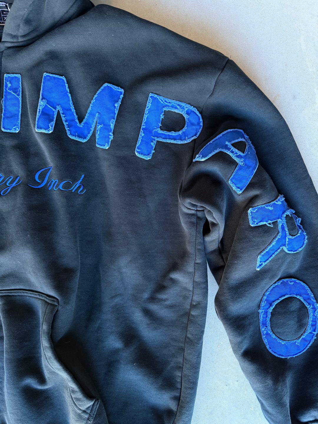 EARN EVERY INCH HOODIE - BLACK COBALT