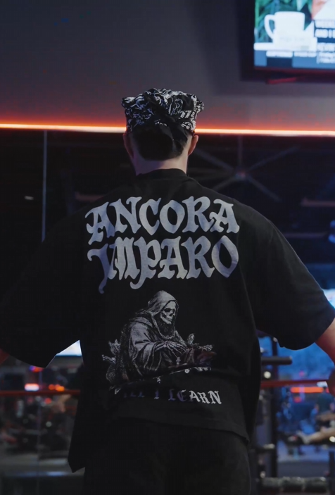 FUNDAMENTAL TEE IN HET ZWART