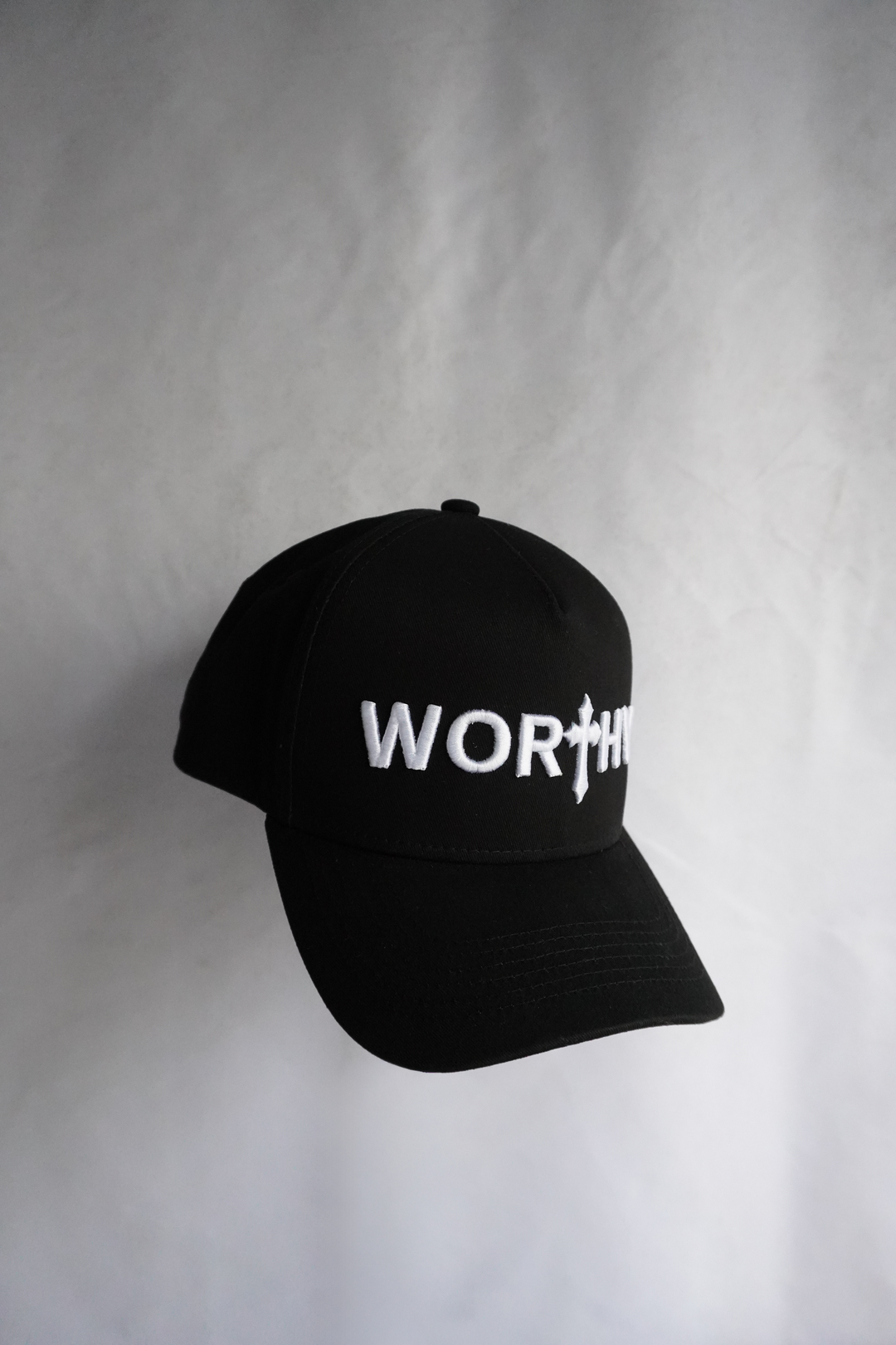 WORTHY HAT IN BLACK