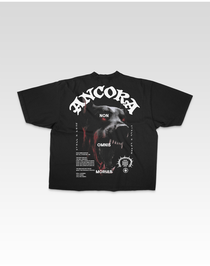 NON OMNIS MORIAR TEE IN BLACK